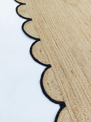 Hand-Braided Hemp Jute Rug with Coloured Scalloped Border - Rustic Bohemian Elegance