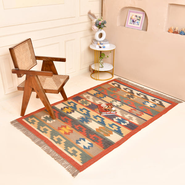 Handwoven Wool Jute Geometric patterned carpet