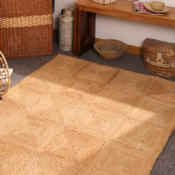 Handwoven Natural Jute Area Rug Geometric Braided Eco-Friendly Living Room