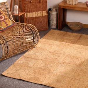 Handwoven Natural Jute Area Rug Geometric Braided Eco-Friendly Living Room