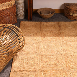 Handwoven Natural Jute Area Rug Geometric Braided Eco-Friendly Living Room
