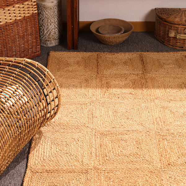 Handwoven Natural Jute Area Rug Geometric Braided Eco-Friendly Living Room