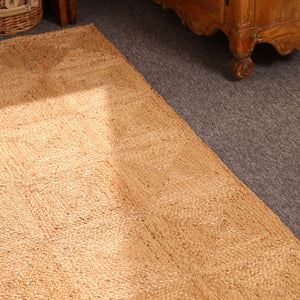 Handwoven Natural Jute Area Rug Geometric Braided Eco-Friendly Living Room