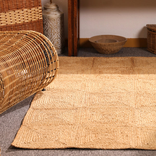 Handwoven Natural Jute Area Rug Geometric Braided Eco-Friendly Living Room