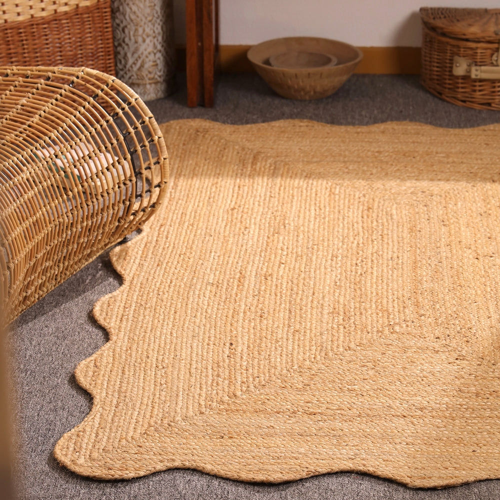 Handwoven Natural Jute Rug Scalloped Edge Braided Area Rug