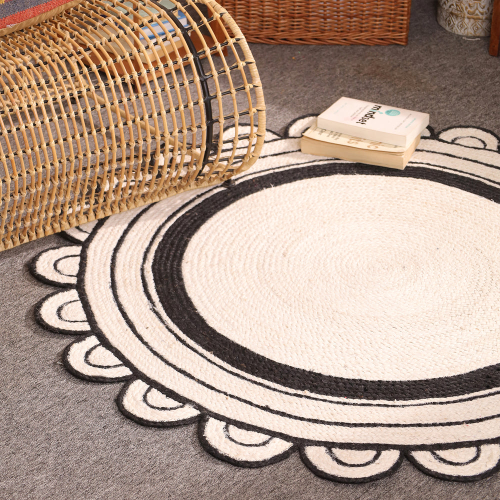 Handwoven Round Jute Rug with Black Border - Natural Braided Boho Area Rug