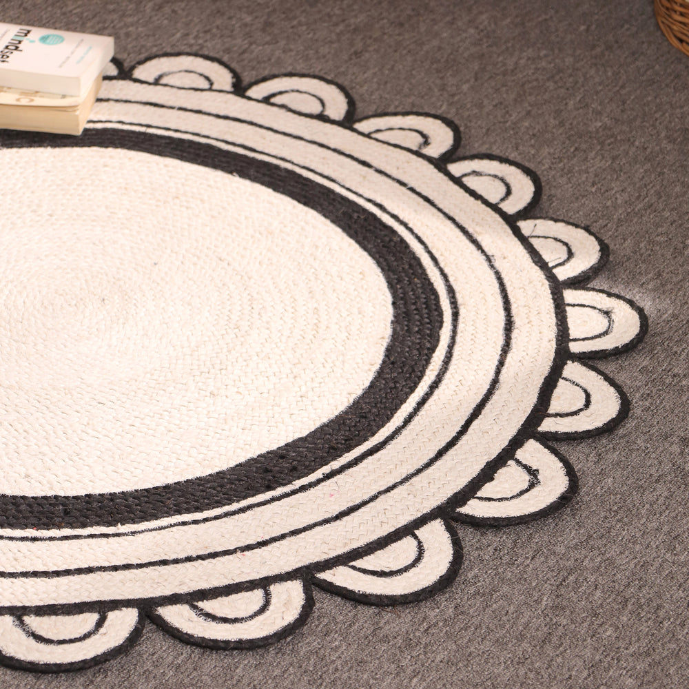 Handwoven Round Jute Rug with Black Border - Natural Braided Boho Area Rug