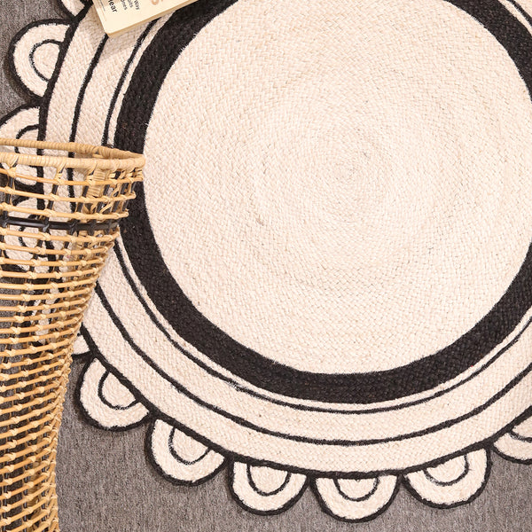 Handwoven Round Jute Rug with Black Border - Natural Braided Boho Area Rug
