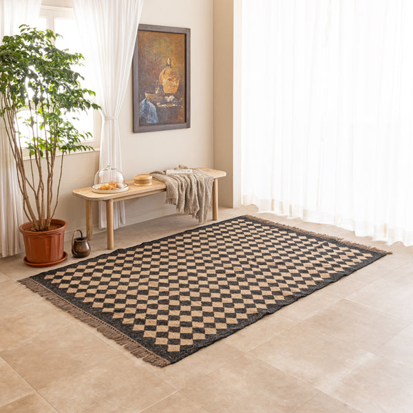 Black & Beige Geometric Diamond Pattern Area Rug Modern Boho Farmhouse Woven Rug with Fringe