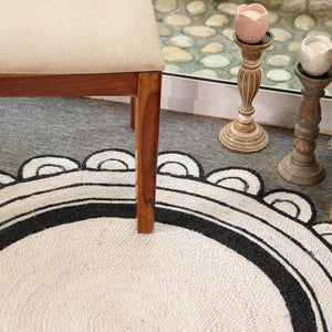 Handwoven Round Jute Rug – Black & White Braided Scalloped Area Rug | Boho Farmhouse Decor