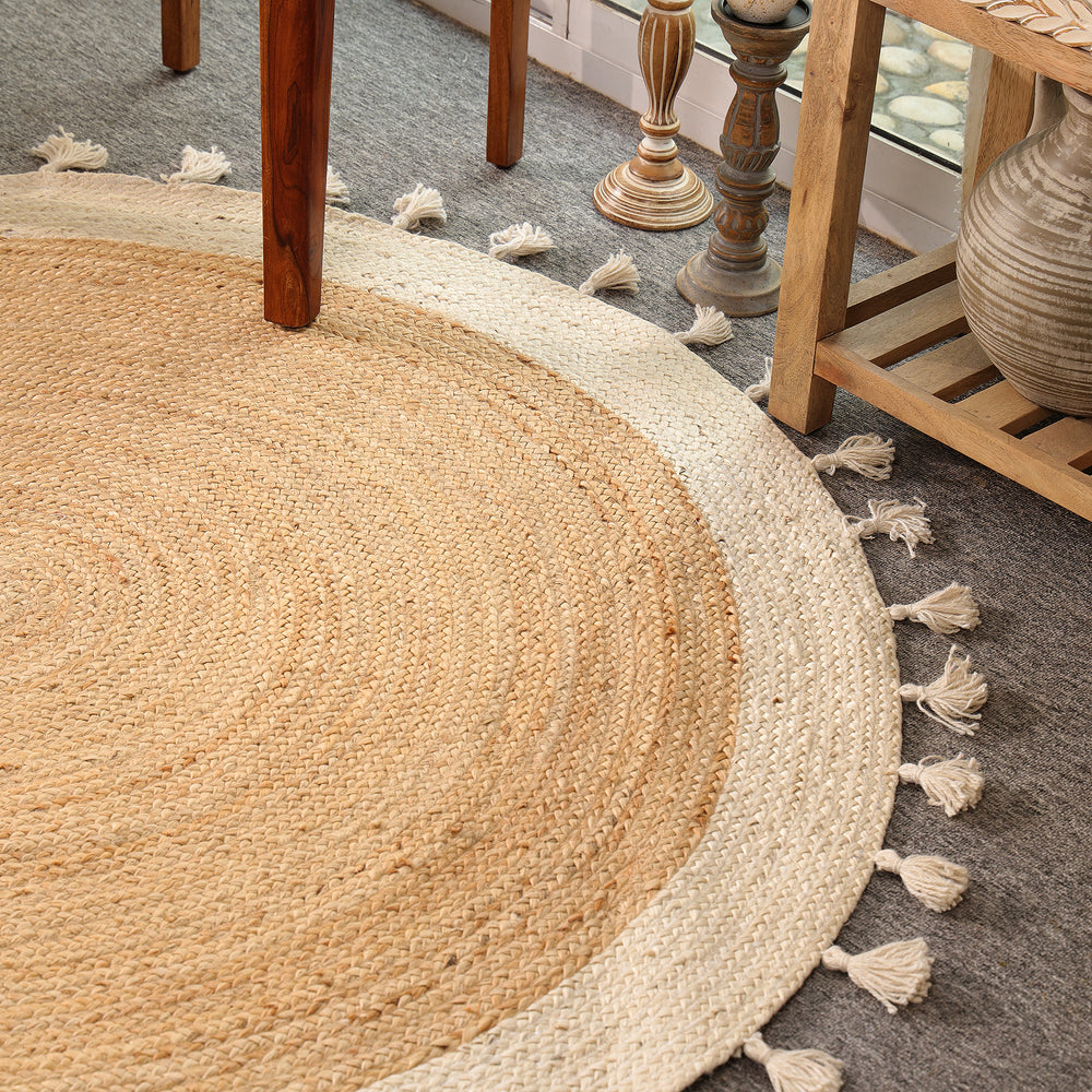 Handwoven Round Jute Rug with Tassels – Natural & Ivory Braided Boho Area Rug for Living Room