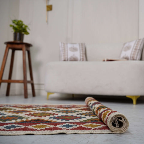 Geometric Kilim - Inspired Jute Wool Rug - Handcrafted Flatweave with Bold Tribal Pattern - Gahlot International