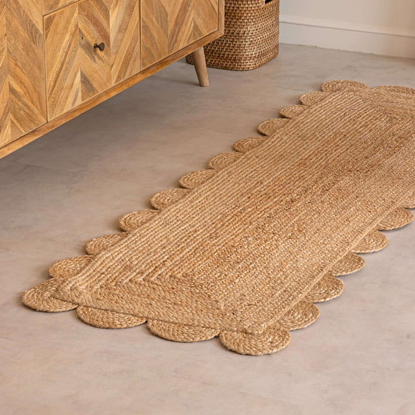 Hand - Braided Hemp Rug with Scalloped Border - Rustic Bohemian Elegance - Gahlot International