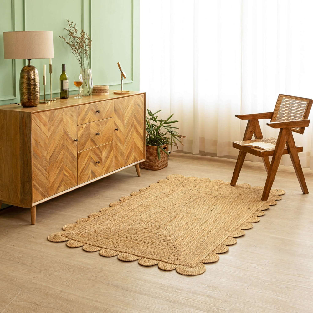 Hand - Braided Hemp Rug with Scalloped Border - Rustic Bohemian Elegance - Gahlot International