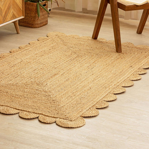 Hand - Braided Hemp Rug with Scalloped Border - Rustic Bohemian Elegance - Gahlot International