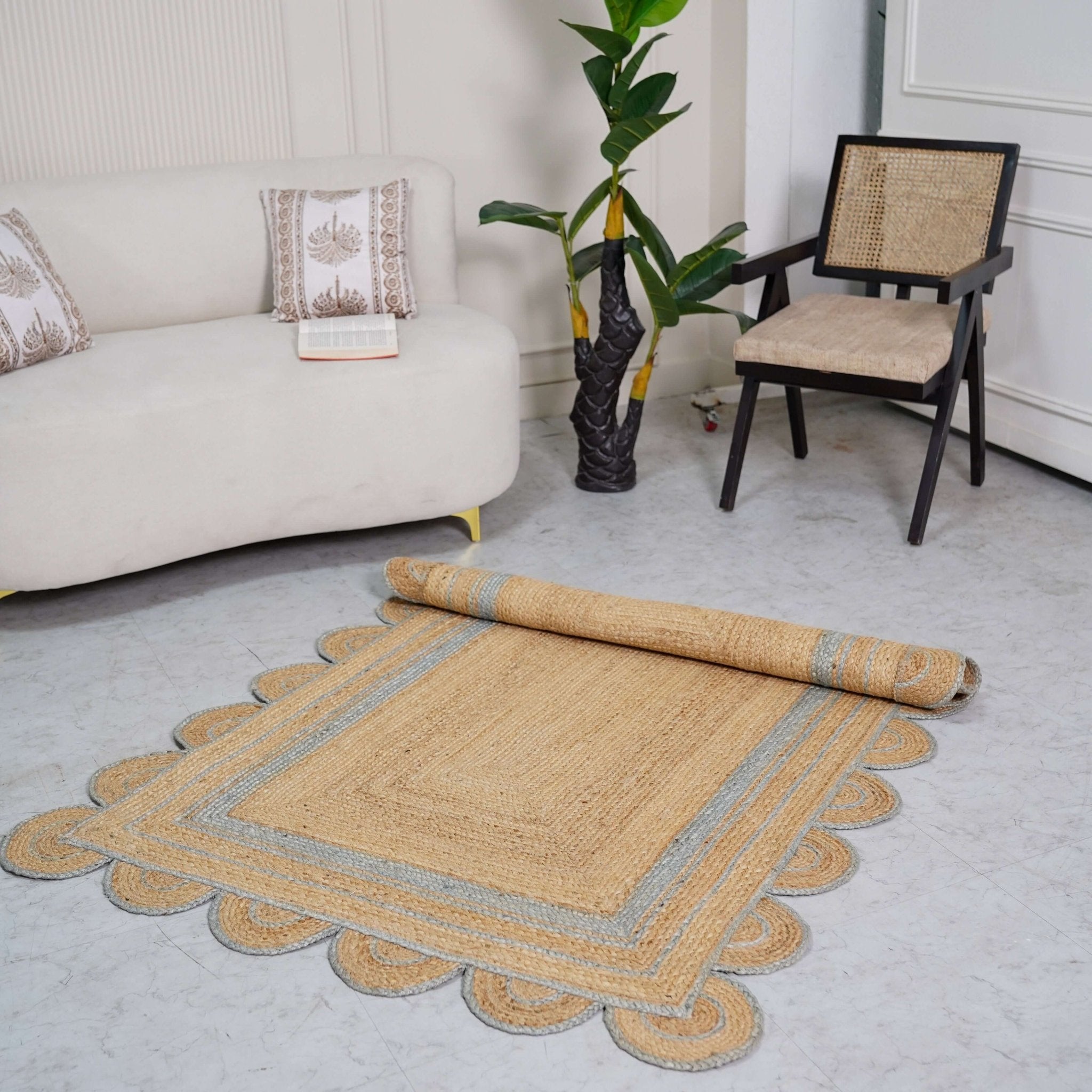 Hand - Braided Scalloped Border Hemp Rug - Natural Bohemian Charm - Gahlot International