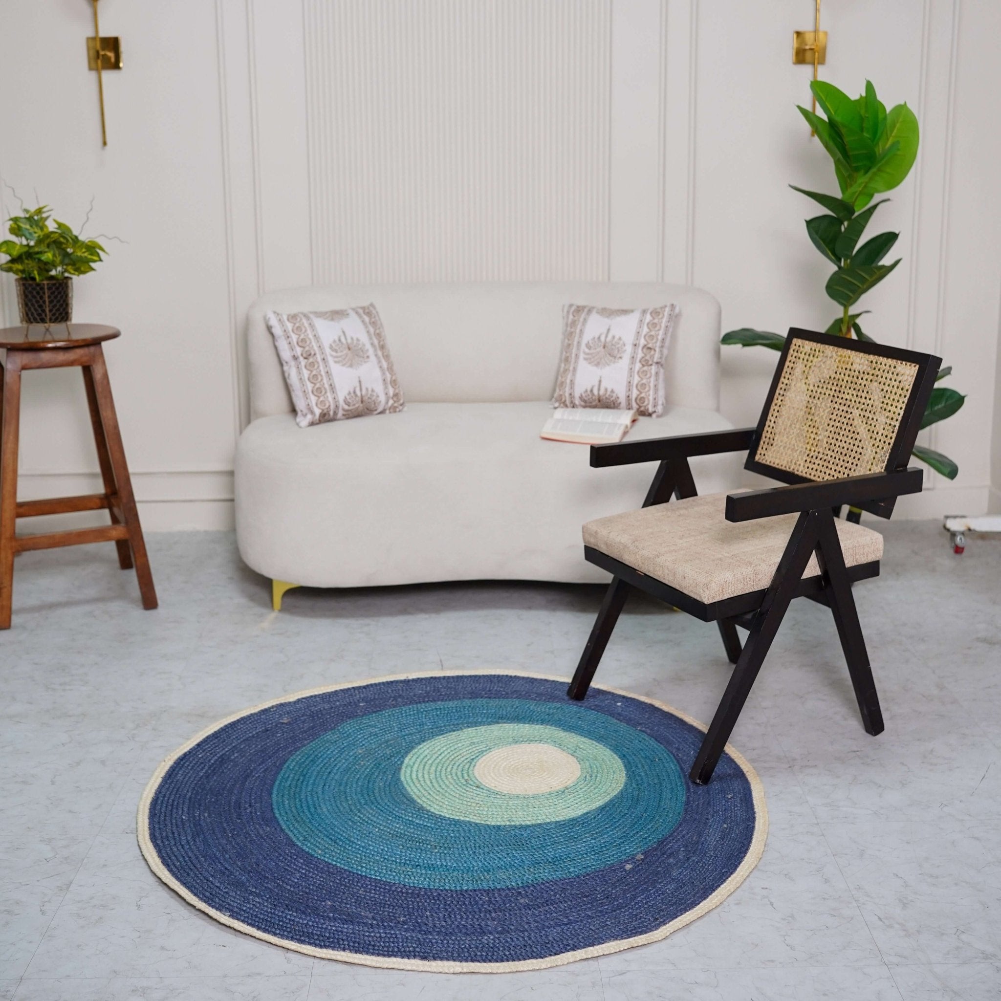 Handbraided Hemp Round Rug with Vibrant Blue Gradients - Gahlot International