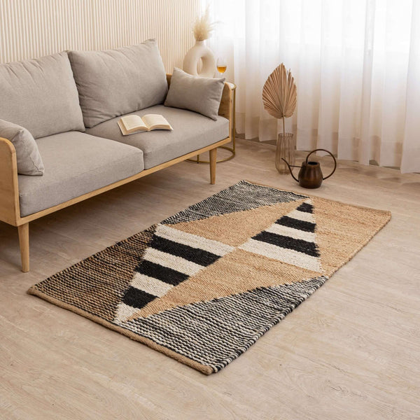 Handcrafted 100% Natural Hemp Rug ¬ Natural Black & White Diamond Design - Gahlot International