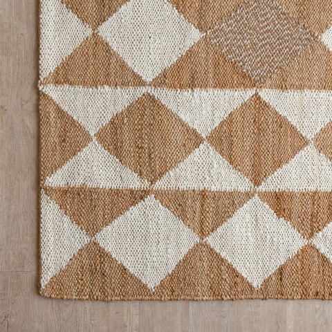 Handwoven Geometric Diamond Hemp Rug - Natural Elegance - Gahlot International