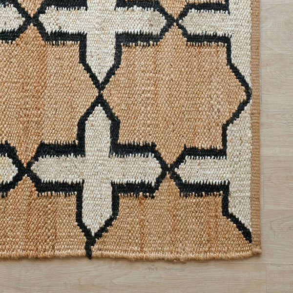 Handwoven Geometric Pattern Hemp Rug - Minimalist Black & White Flatweave - Gahlot International