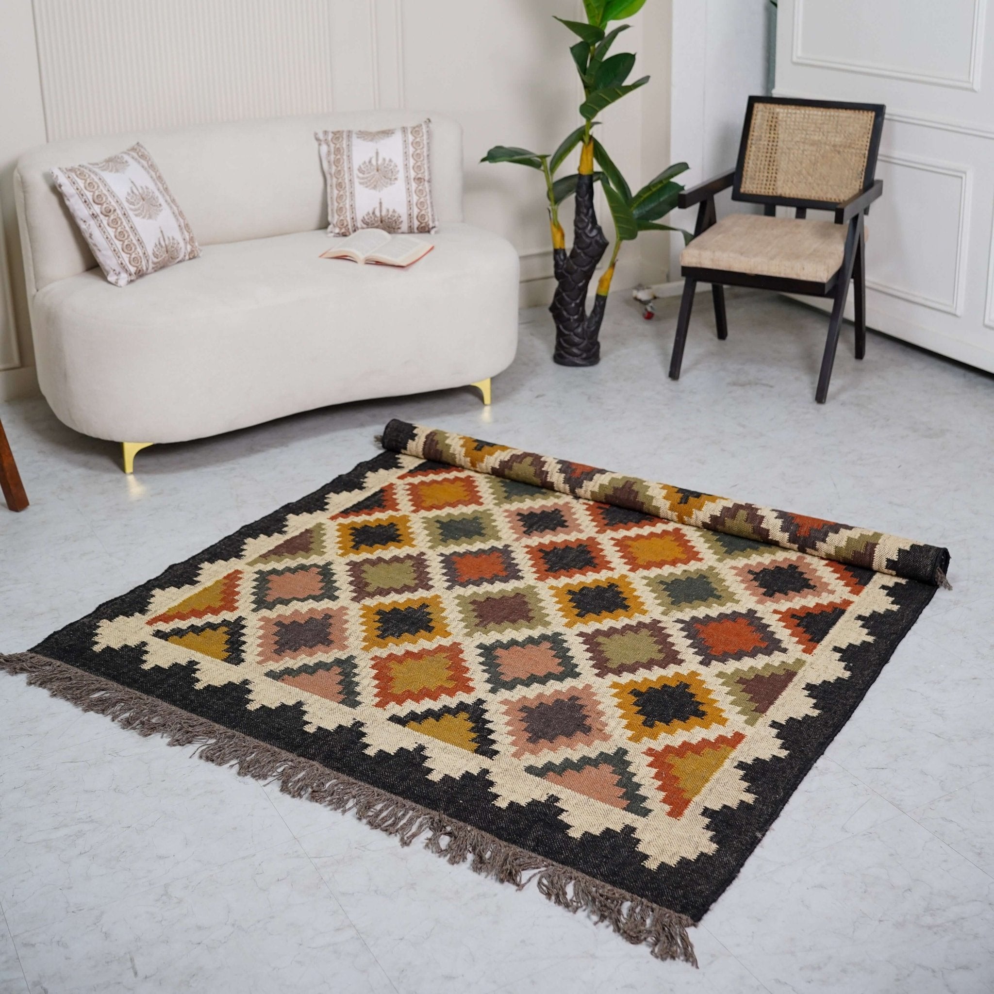 Traditional Jute - Wool Rug with Geometric Diamond Motifs – Handcrafted Kilim Design - Gahlot International